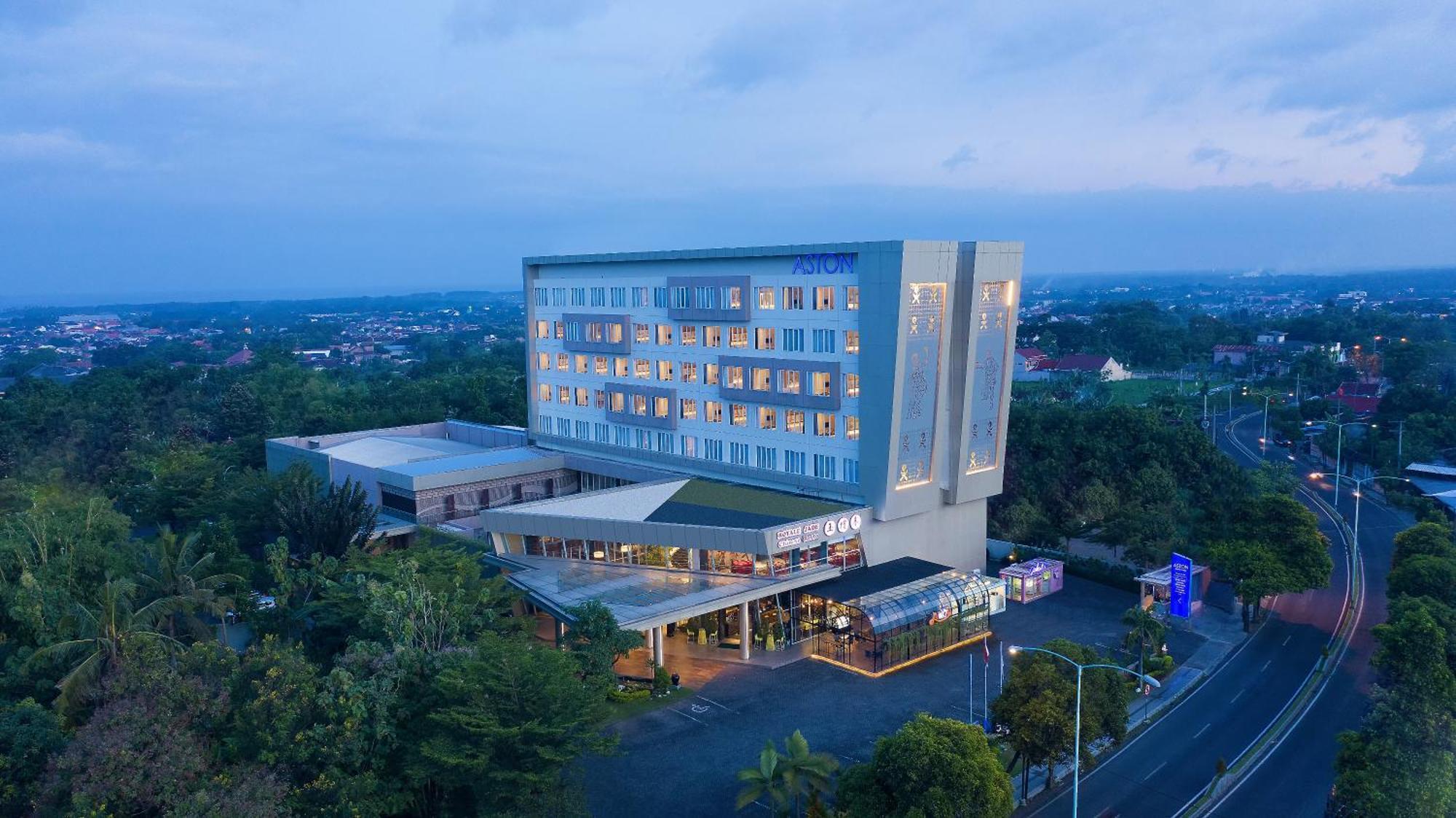 Aston Banyuwangi Hotel And Conference Center Exterior photo